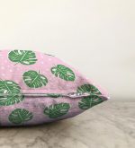 - Sonil-K-4950-Gorsel3 - Realhomes  Realhomes Pembe Zeminde Yapraklar Dijital Baskılı Modern Raşel Kadife Yastık Kılıfı Realhomes