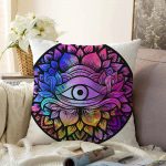 - Sonil-K-5009-Gorsel1 - Realhomes  Realhomes Beyaz Zeminde Renkli Üçüncü Göz Motifli Raşel Kadife Kırlent Kılıfı Realhomes