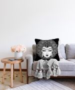 Siyah Beyaz Otantik Woman Özel Tasarım Dijital Baskılı Raşel Kadife Kırlent Kılıfı Realhomes