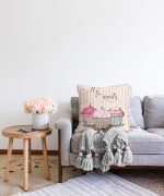 - Sonil-K-503-Gorsel2 - Realhomes Cup Cake Dijital Baskılı Modern Raşel Kadife Yastık Kırlent Kılıfı Realhomes