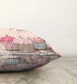 - Sonil-K-503-Gorsel3 - Realhomes Cup Cake Dijital Baskılı Modern Raşel Kadife Yastık Kırlent Kılıfı Realhomes