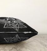 - Sonil-K-5036-Gorsel3 - Realhomes  Özel Tasarım Kanatlı Üçüncü Göz Motifli Dijital Baskılı Raşel Kadife Kırlent Kılıfı Realhomes