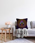 - Sonil-K-5039-Gorsel2 - Realhomes  Gökyüzü Desenli Yoga Motifli Özel Tasarım Dijital Baskılı Raşel Kadife Yastık Kılıfı Realhomes