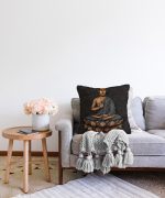 - Sonil-K-5042-Gorsel2 - Realhomes  Gri Zeminde Buda Heykeli Motifli Özel Tasarım Raşel Kadife Kırlent Kılıfı Realhomes