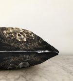 - Sonil-K-5048-Gorsel3 - Realhomes  Siyah Zeminde Gümüş Kuru Kafa Motifli Raşel Kadife Kırlent Kılıfı Realhomes