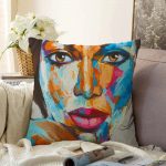 Sulu Boyalı Kadın Yüzlü Dekoratif Modern Raşel Kadife Kırlent Kılıfı Realhomes