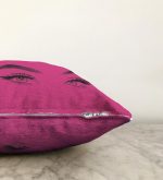 - Sonil-K-5096fusya-Gorsel3 - Realhomes  Realhomes Fuşya Zeminde Kirpik Motifli Özel Tasarım Raşel Kadife Yastık Kılıfı Realhomes