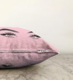 - Sonil-K-5096pembe-Gorsel3 - Realhomes  Realhomes Pembe Zeminde Kirpik Motifli Özel Tasarım Raşel Kadife Yastık Kılıfı Realhomes