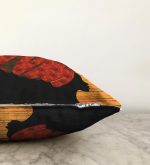 Kırmızı Başlıklı Zenci Kadın Motifli Dekoratif Raşel Kadife Kırlent Kılıfı Realhomes