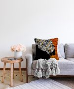 - Sonil-K-5100-Gorsel2 - Realhomes  Siyah Ve Karamel Zeminde Zenci Kadın Dijital Baskılı Raşel Kadife Yastık Kılıfı Realhomes