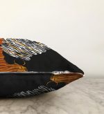 Siyah Ve Karamel Zeminde Zenci Kadın Dijital Baskılı Raşel Kadife Kırlent Kılıfı Realhomes