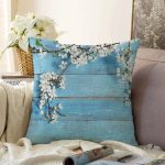 - Sonil-K-5108-Gorsel1 - Realhomes  Mavi Ahşap Zeminli Bahar Motifli Raşel Kadife Kırlent Kılıfı Realhomes