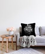 - Sonil-K-5112-Gorsel2 - Realhomes  Siyah Zeminde Gül Dijital Baskılı Modern Raşel Kadife Yastık Kılıfı Realhomes