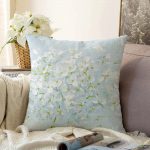 - Sonil-K-5113-Gorsel1 - Realhomes  Mavi Zeminde Beyaz Ortanca Çiçeği Dijital Baskılı Raşel Kadife Kırlent Kılıfı Realhomes