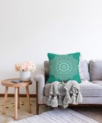 Turkuaz Zeminde Mandala Dijital Baskılı Modern Raşel Kadife Kırlent Kılıfı Realhomes