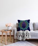 Mandala İçinde Buddha Çizimli Dekoratif Raşel Kadife Kırlent Kılıfı Realhomes