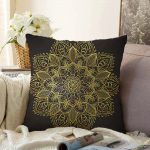 - Sonil-K-5123-Gorsel1 - Realhomes  Siyah Zeminde Gold Mandala Motifli Raşel Kadife Yastık Kılıfı Realhomes