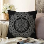 Siyah Zeminde Beyaz Mandala Desenli Dekoratif Raşel Kadife Yastık Kılıfı Realhomes