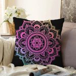 Siyah Zeminde Pembe Mavi Mandala Desenli Özel Tasarım Raşel Kadife Kırlent Kılıfı Realhomes