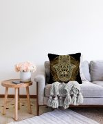- Sonil-K-5208-Gorsel2 - Realhomes  Siyah Zeminde Mandala İçinde Gold Fâtımâ'nın Eli Motifli Raşel Kadife Yastık Kılıfı Realhomes