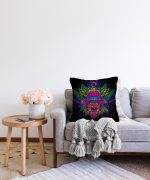 Siyah Zeminde Renkli Fâtımâ'nın Eli Desenli Raşel Kadife Kırlent Kılıfı Realhomes