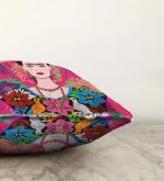 Fuşya Zeminde Frida Kahlo Motifli Özel Tasarım Raşel Kadife Kırlent Kılıfı Realhomes