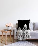 Realhomes Siyah Zeminde Siyah Ağaç Tasarımlı Dekoratif Raşel Kadife Yastık Kılıfı Realhomes
