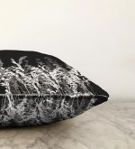 - Sonil-K-5233-Gorsel3 - Realhomes  Siyah Zeminde Beyaz Ve Gri Çiçek Temalı Özel Tasarım Raşel Kadife Kırlent Kılıfı Realhomes