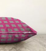 Geometrik Kolaj Kare Motifli Dekoratif Raşel Kadife Yastık Kılıfı Realhomes