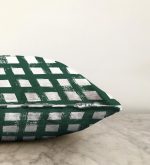 Koyu Yeşil Geometrik Kare Motifli Dekoratif Raşel Kadife Yastık Kılıfı Realhomes
