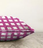 - Sonil-K-5236mor-Gorsel3 - Realhomes  Lacivert Zeminde Geometrik Kare Motifli Dekoratif Raşel Kadife Yastık Kılıfı Realhomes