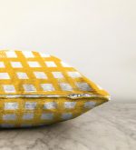 - Sonil-K-5236sari-Gorsel3 - Realhomes  Sarı Zeminde Geometrik Kare Motifli Dekoratif Raşel Kadife Yastık Kılıfı Realhomes