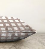 - Sonil-K-5236vizon-Gorsel3 - Realhomes  Vizon Zeminde Geometrik Kare Motifli Dekoratif Raşel Kadife Yastık Kılıfı Realhomes