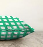 - Sonil-K-5236yesil-Gorsel3 - Realhomes Yeşil Zeminde Geometrik Kare Motifli Dekoratif Raşel Kadife Yastık Kılıfı Realhomes