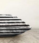 Siyah Çizgili Motifli Dekoratif Modern Raşel Kadife Yastık Kılıfı Realhomes