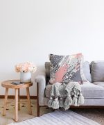 Pembe Ve Gri Ağırlıklı Sulu Boya Yaprak Motifli Raşel Kadife Yastık Kılıfı Realhomes