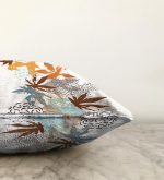 - Sonil-K-5255-Gorsel3 - Realhomes Beyaz Zeminde Mavi Ve Turuncu Yaprak Desenli Raşel Kadife Kırlent Kılıfı Realhomes