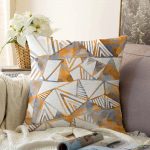 Gold Üçgenler İçinde Gri Boyama Çalışması Özel Tasarım Raşel Kadife Kırlent Kılıfı Realhomes