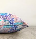 Beyaz Zeminde Renkli Ananas Yaprakları Desenli Dijital Baskılı Raşel Kadife Kırlent Kılıfı Realhomes