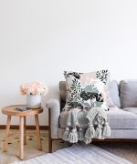 - Sonil-K-5276-Gorsel2 - Realhomes  Realhomes Özel Tasarım Zeytin Yaprak Motifli Modern Raşel Kadife Yastık Kılıfı Realhomes