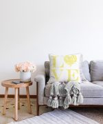 - Sonil-K-528-Gorsel2 - Realhomes Aşk Temalı Dijital Baskılı Dekoratif Raşel Kadife Yastık Kırlent Kılıfı Realhomes