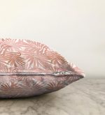 - Sonil-K-5291-Gorsel3 - Realhomes Pembe Tropik Yaprak Motifli Özel Tasarım Dijital Baskılı Raşel Kadife Kırlent Kılıfı Realhomes