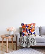 - Sonil-K-5294-Gorsel2 - Realhomes  Siyah Zeminde Soyut Geometrik Çizimli Dekoratif Modern Raşel Kadife Kırlent Kılıfı Realhomes