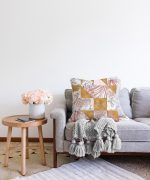 - Sonil-K-5305-Gorsel2 - Realhomes  Altın Zeminde Mermer Desenli Dijital Baskılı Raşel Kadife Kırlent Kılıfı Realhomes