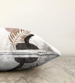 - Sonil-K-5310-Gorsel3 - Realhomes Beyaz Zemin Üzerinde Gold Yaprak Motifli Dekoratif Raşel Kadife Yastık Kılıfı Realhomes