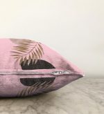 Pembe Zemin Üzerinde Soyut Çizim Ay Ve Yaprak Motifli Raşel Kadife Kırlent Kılıfı Realhomes