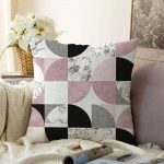 - Sonil-K-5324-Gorsel1 - Realhomes  Geometrik Şekiller İçerisinde Fuşya Mermer Desenli Modern Raşel Kadife Yastık Kılıfı Realhomes