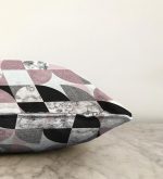 - Sonil-K-5324-Gorsel3 - Realhomes  Geometrik Şekiller İçerisinde Fuşya Mermer Desenli Modern Raşel Kadife Yastık Kılıfı Realhomes