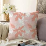 - Sonil-K-5341-Gorsel1 - Realhomes  Gri Zemin Üzerinde Pembe Beyaz Yaprak Motifli Dekoratif Raşel Kadife Yastık Kılıfı Realhomes