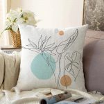 - Sonil-K-5369-Gorsel1 - Realhomes  Beyaz Zemin Üzerinde Çizim Çiçek Tasarımlı Raşel Kadife Kırlent Kılıfı Realhomes